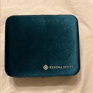 Kendra Scott emerald green 2 compartment jewelery box